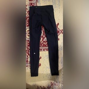 Black lululemon leggings